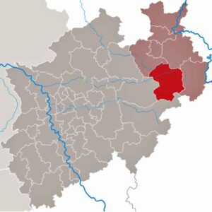 Im Kreis Paderborn und anderen Teilen von Nordrhein-Westfalen wird die asiatische Hornisse Vespa velutina nigrithorax früher oder später auftauchen. (Karte: TUBS/Wikimedia)